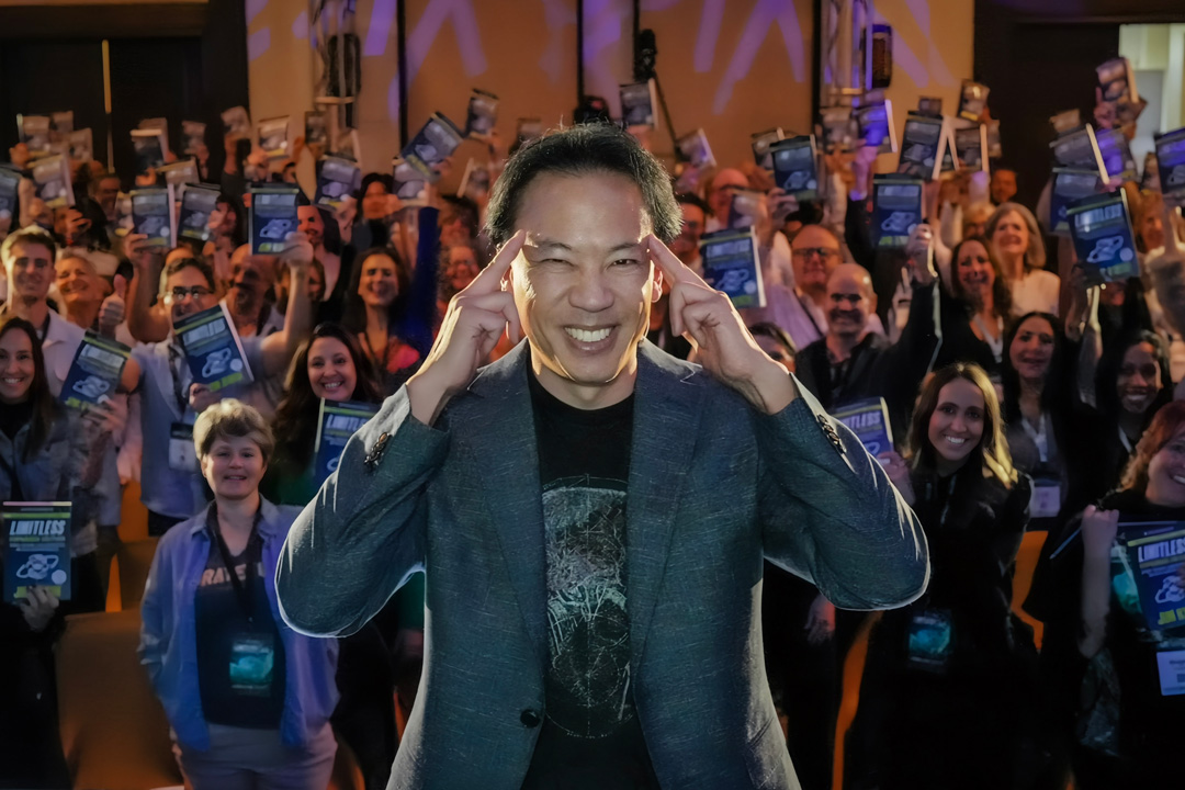 Jim Kwik with Limitless Live attendees in 2025
